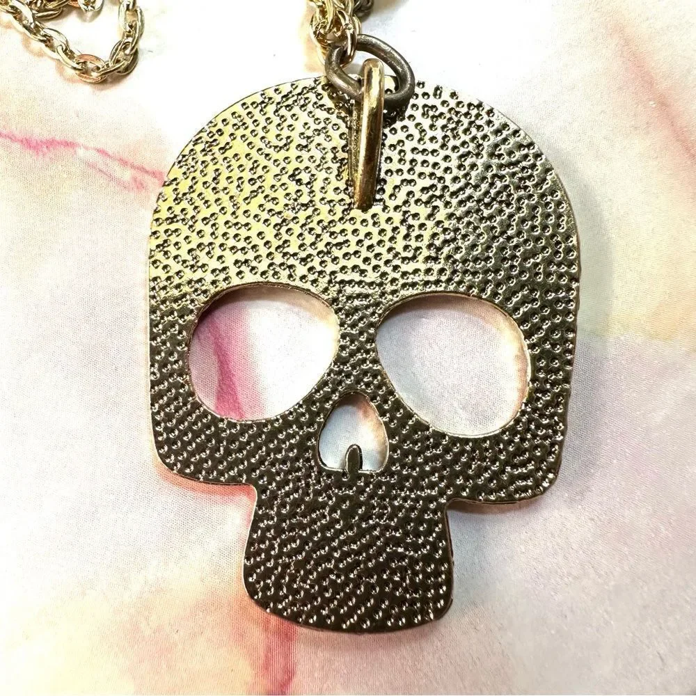Gold tone skull faux pearl pendant necklace